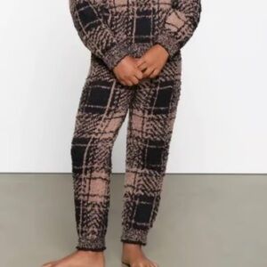 NWT COZY KNIT KIDS JOGGERS